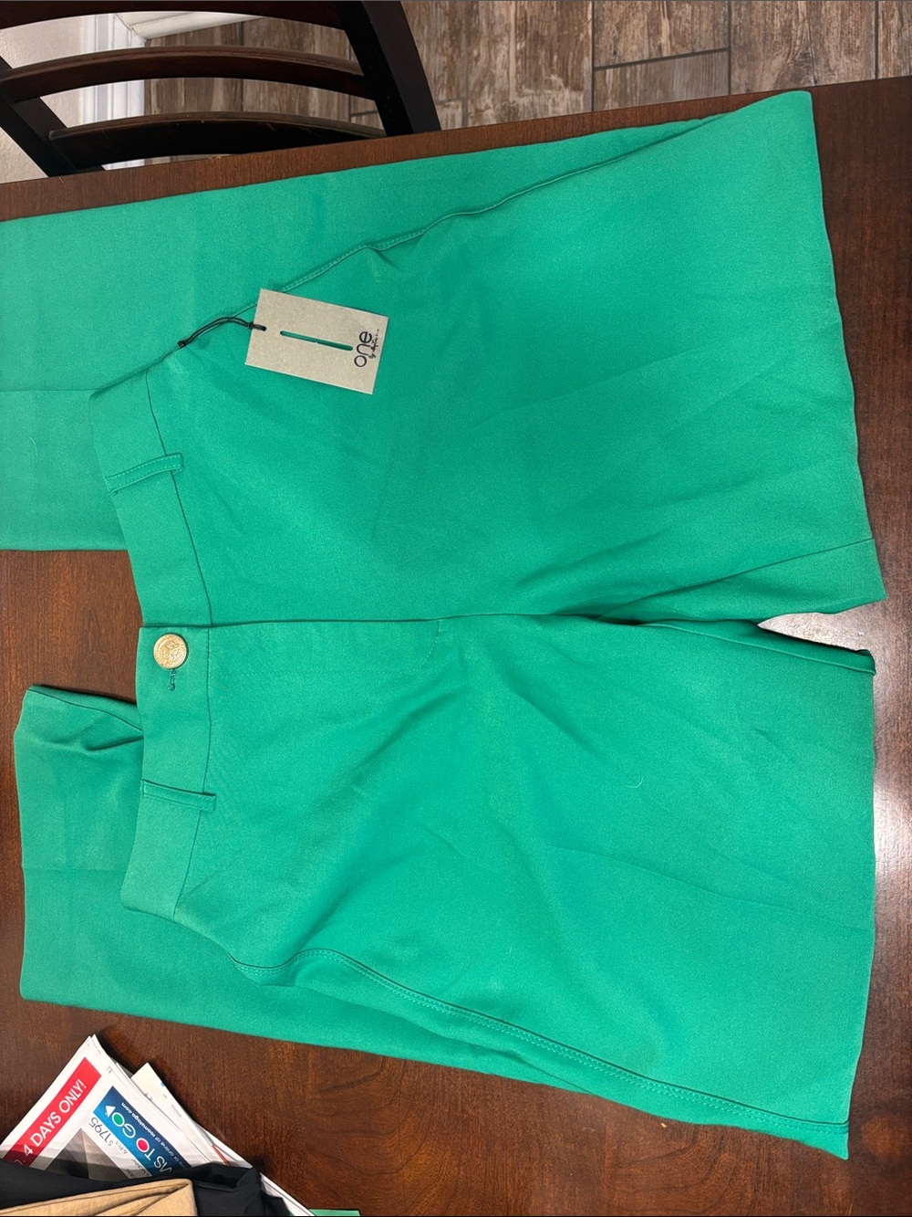 Women's shamrock Green trousers